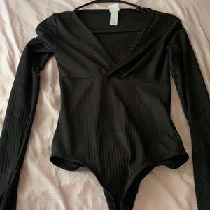 H&M bodysuit size extra small